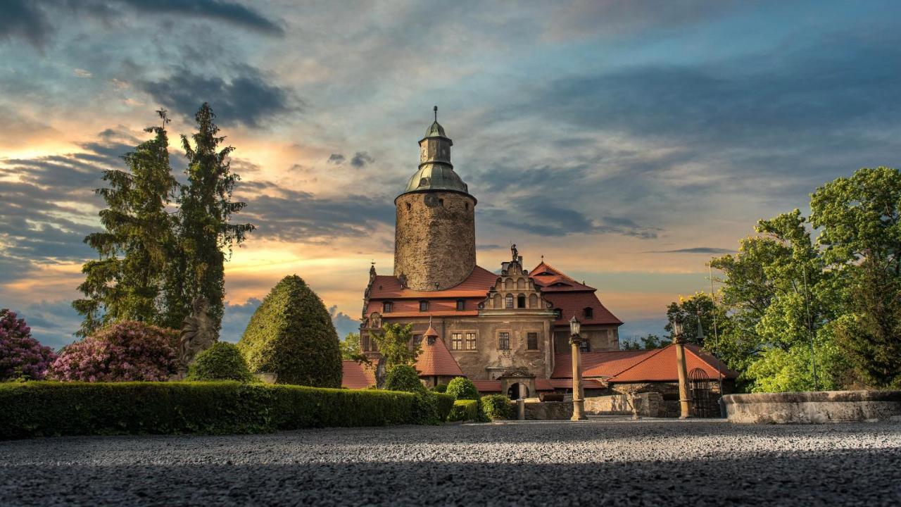 Zamek Czocha Aparthotel Lesna Exterior photo